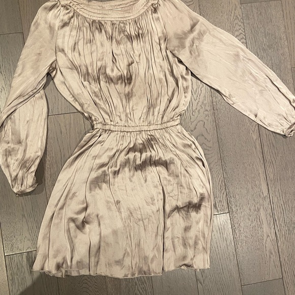 Aritzia wilfred long sleeve dress - Picture 1 of 2